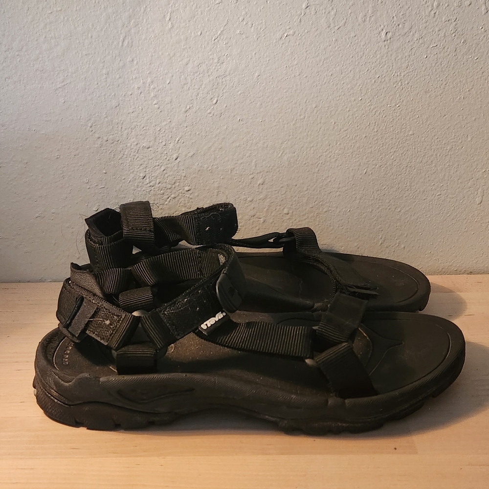 chunky teva sandals